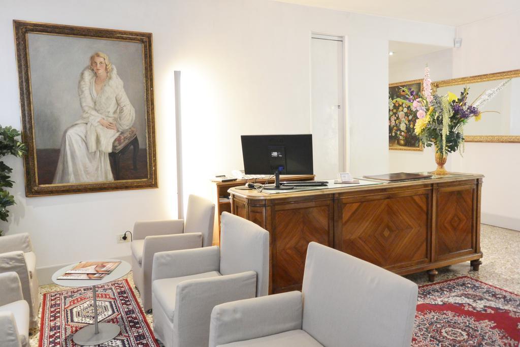 Hotel San Zulian Venezia Esterno foto