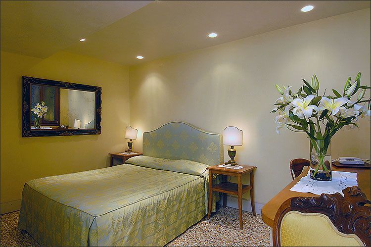 Hotel San Zulian Venezia Esterno foto